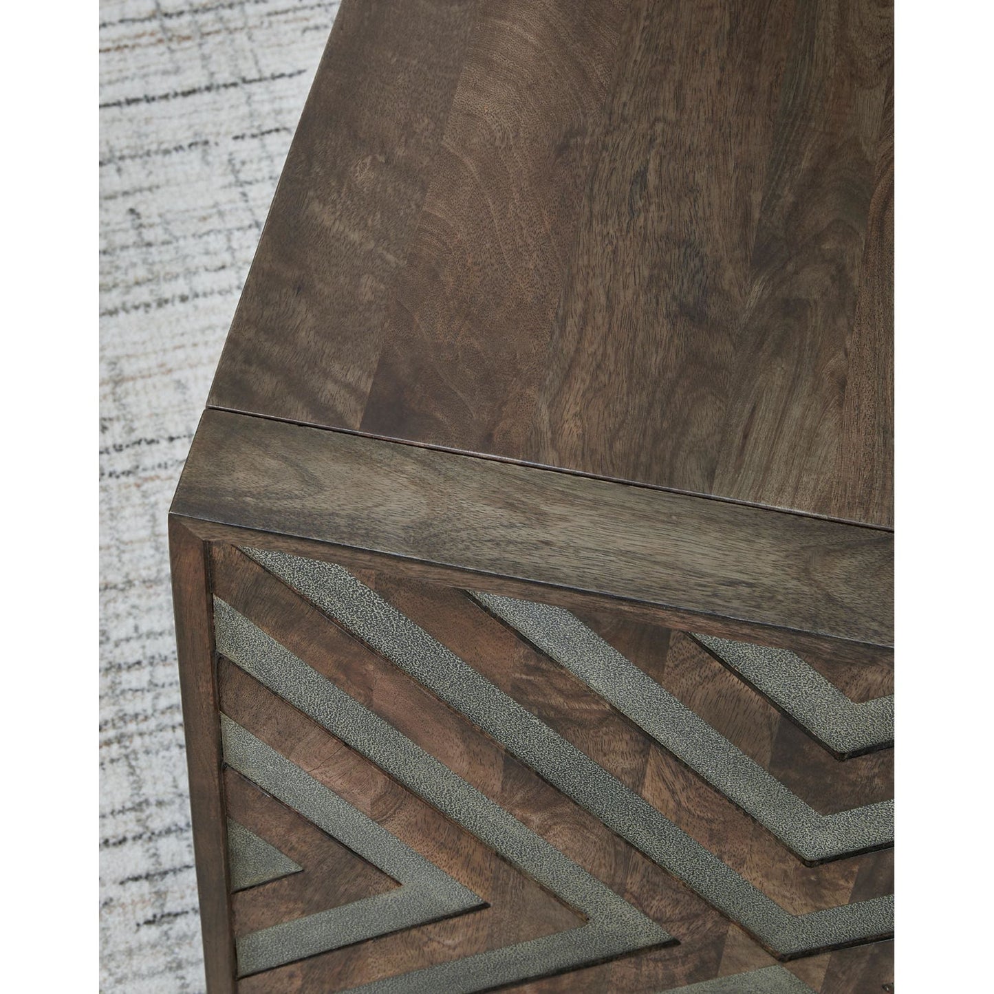 Dreggan End Table - Brown