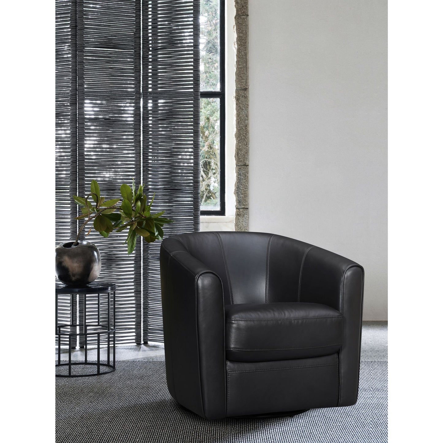 Brave Swivel Chair
