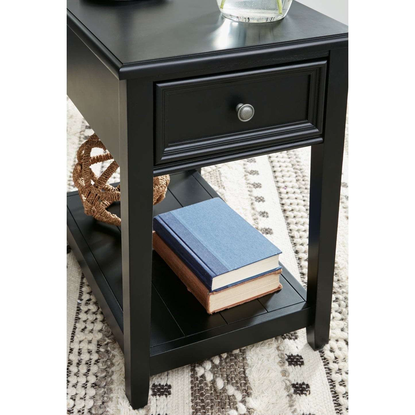 Beckincreek End Table - Black